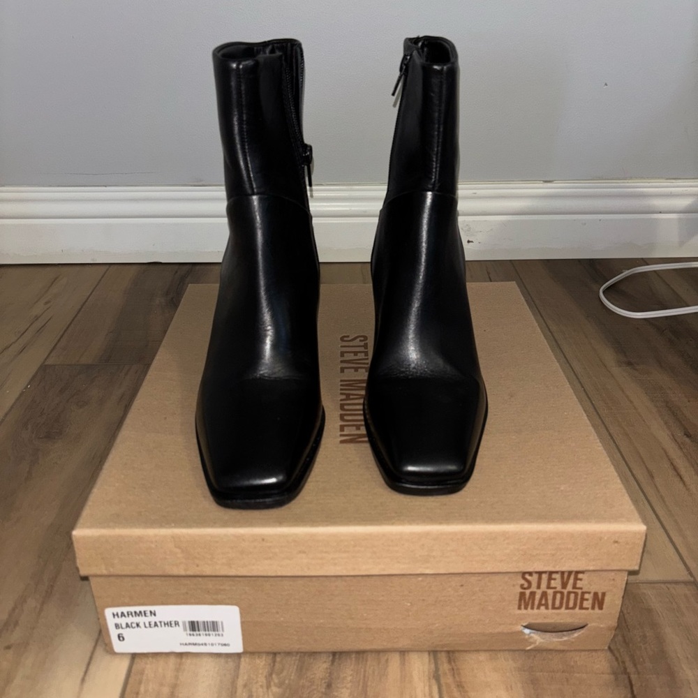 Steve Madden Black Ankle Booties with Chunky Heel